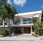 Villa Amalia 5 Bdr W Private Pool In Aldea Zama
